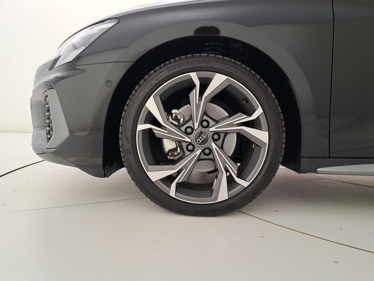 Audi A3 sedan 35 2.0 tdi s line edition s-tronic