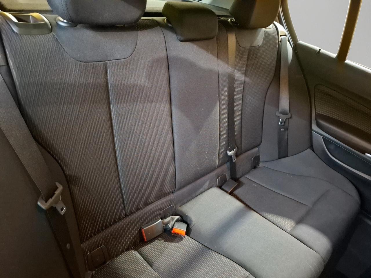 Bmw 116d 5p. Sport 116cv automatica