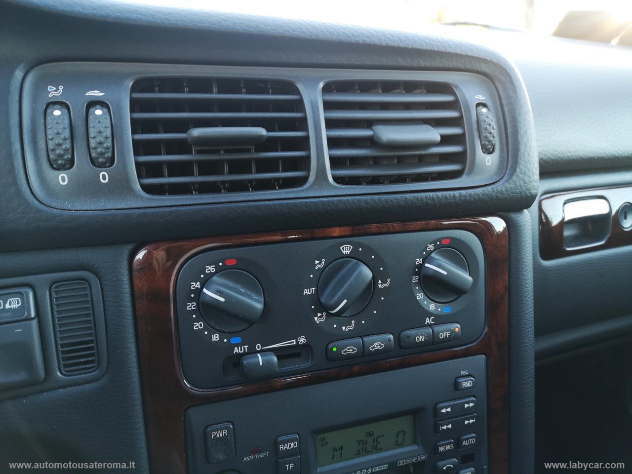 VOLVO V70 2.0I TURBO 20V CAT. T-5 AWD Optima RATE AUTO MOTO SCOOTER