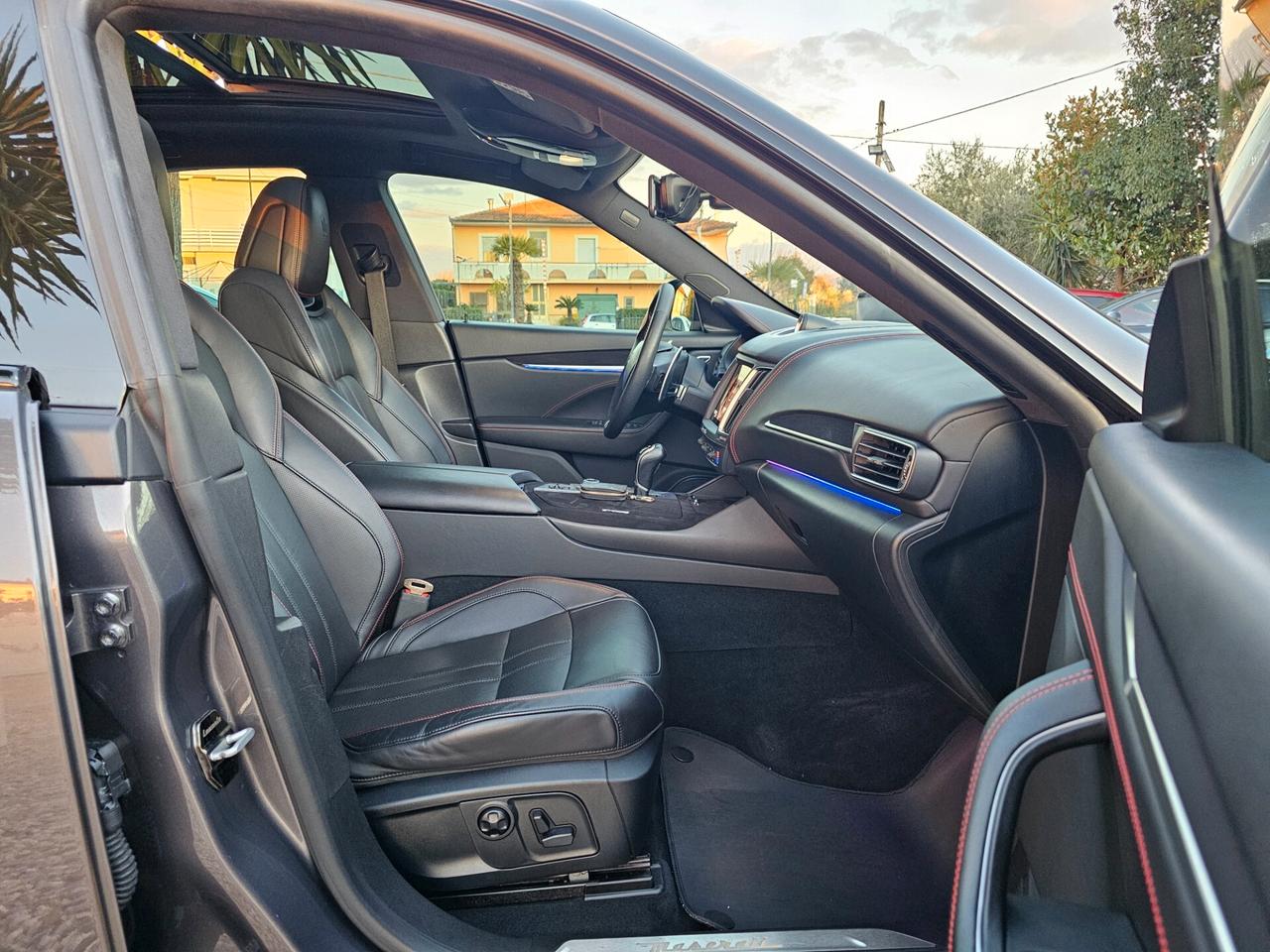 MASERATI LEVANTE 3.0D 250CV GRANSPORT FULL TETTO COKPIT