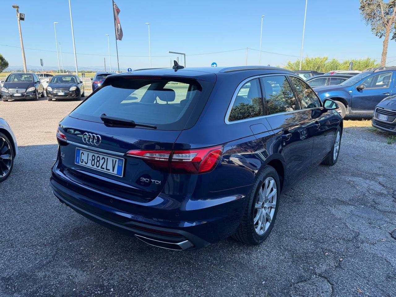 Audi A4 Avant 2022 30 TDI/136 CV S tronic ok neopatentati