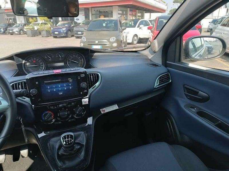 Lancia Ypsilon New 5 porte My24 1.0 Firefly 70 CvStart&Stop Hybrid Oro