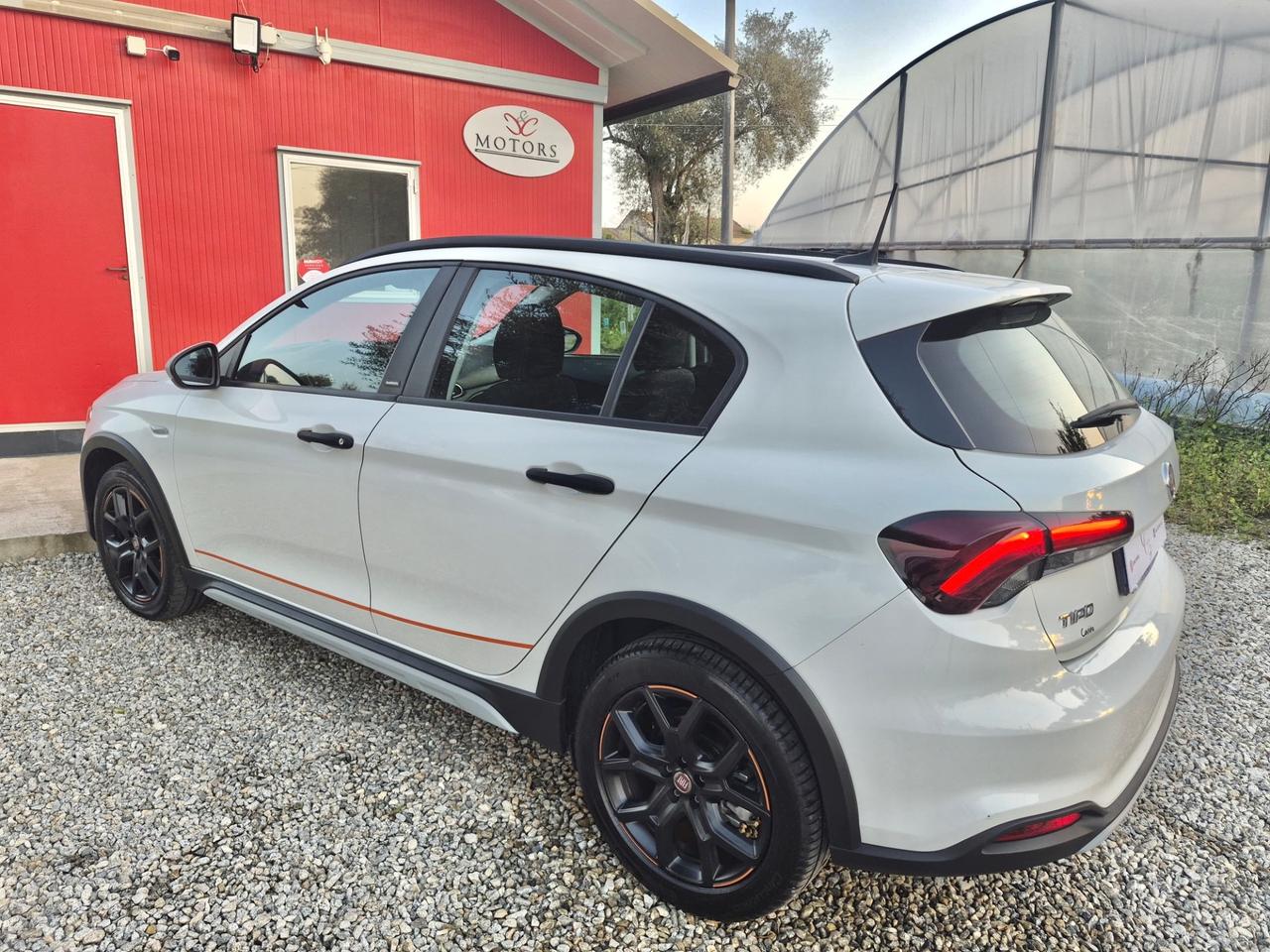 Fiat Tipo 1.6 Mjt S&S 5 porte Cross Garmin