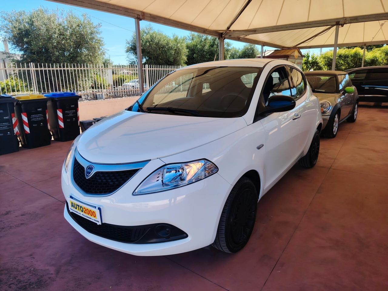 Lancia Ypsilon 1.0 FireFly Hybrid 2023 19.000km
