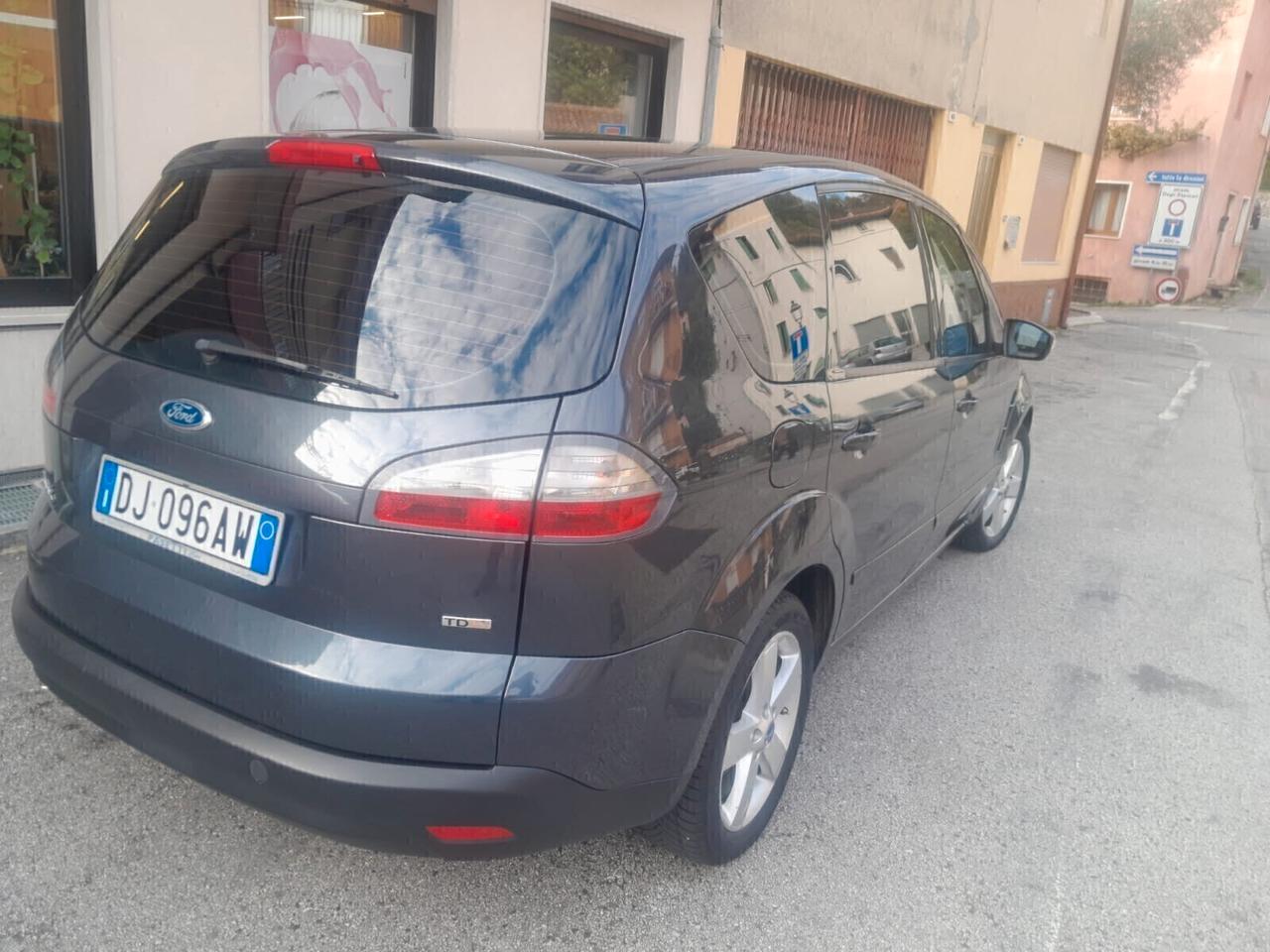 Ford S-Max 2.0 TDCi 131 CV automatico 7 posti