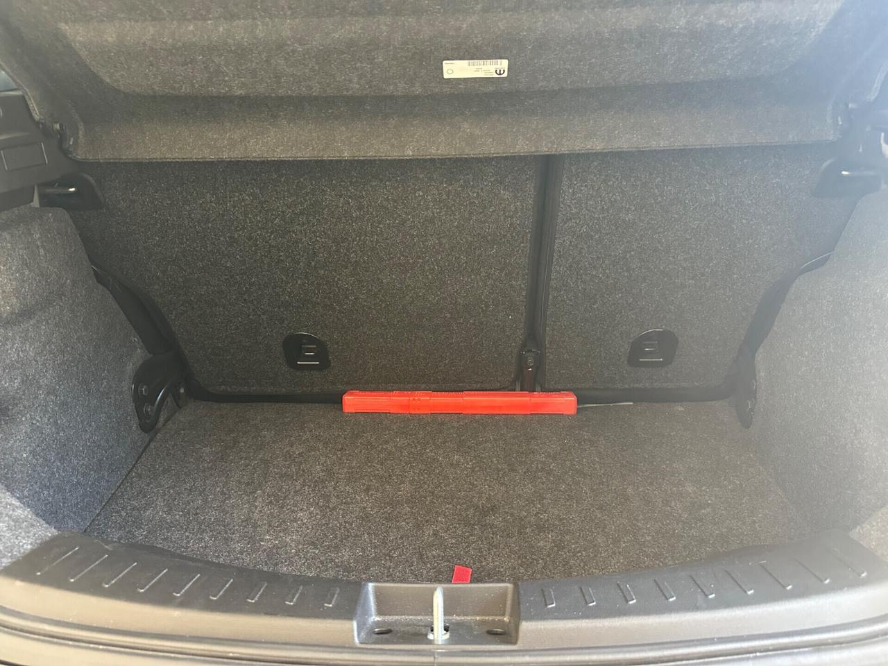 Lancia Ypsilon 1.0 FireFly 5 porte S&S Hybrid Platino 2024