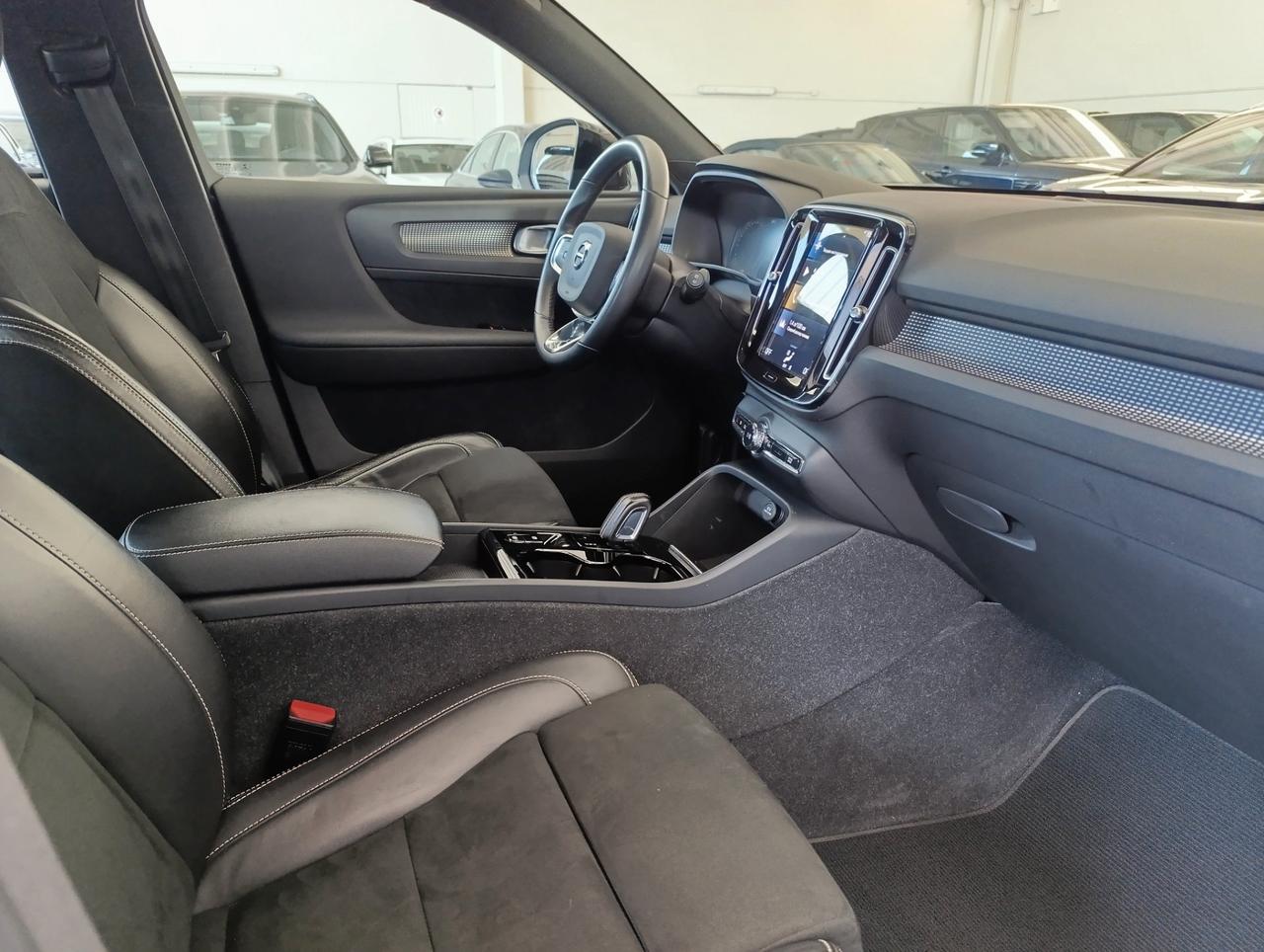 Volvo XC40 1.5 t4 phev R-design auto my21
