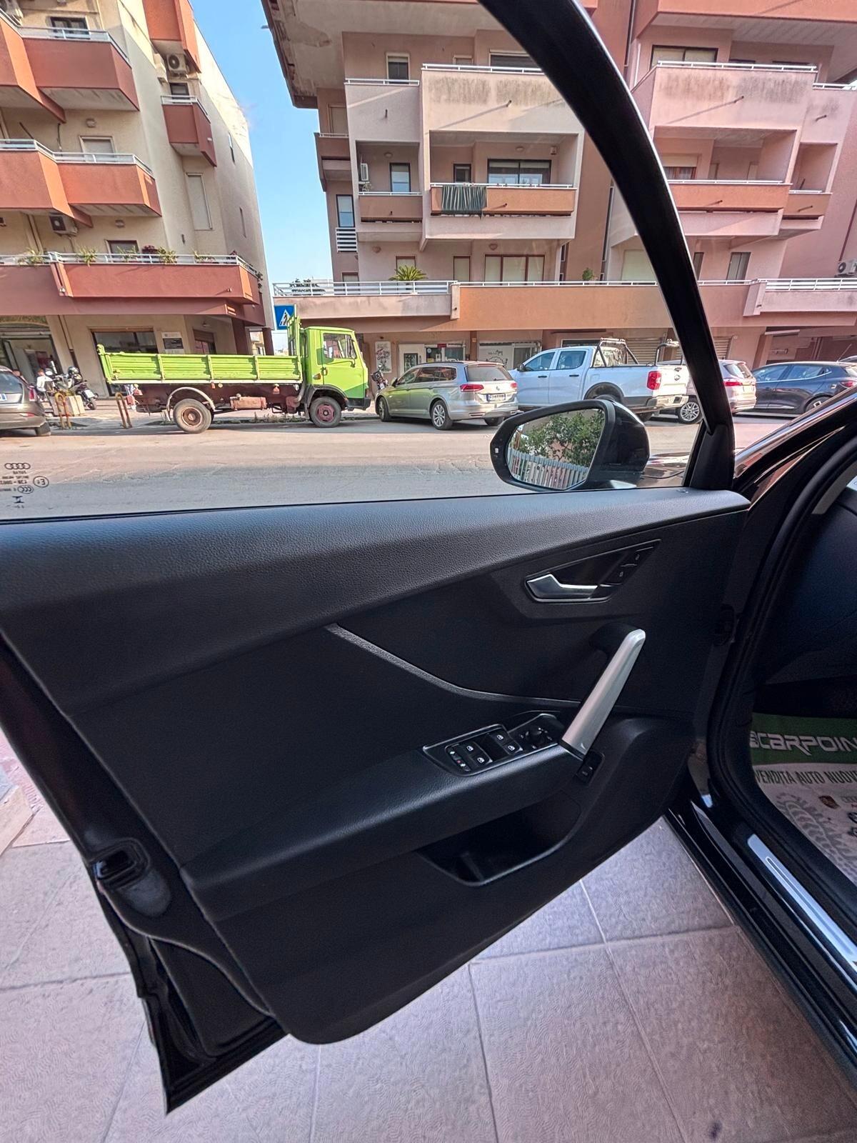 Audi Q2 35 TDI S tronic Business