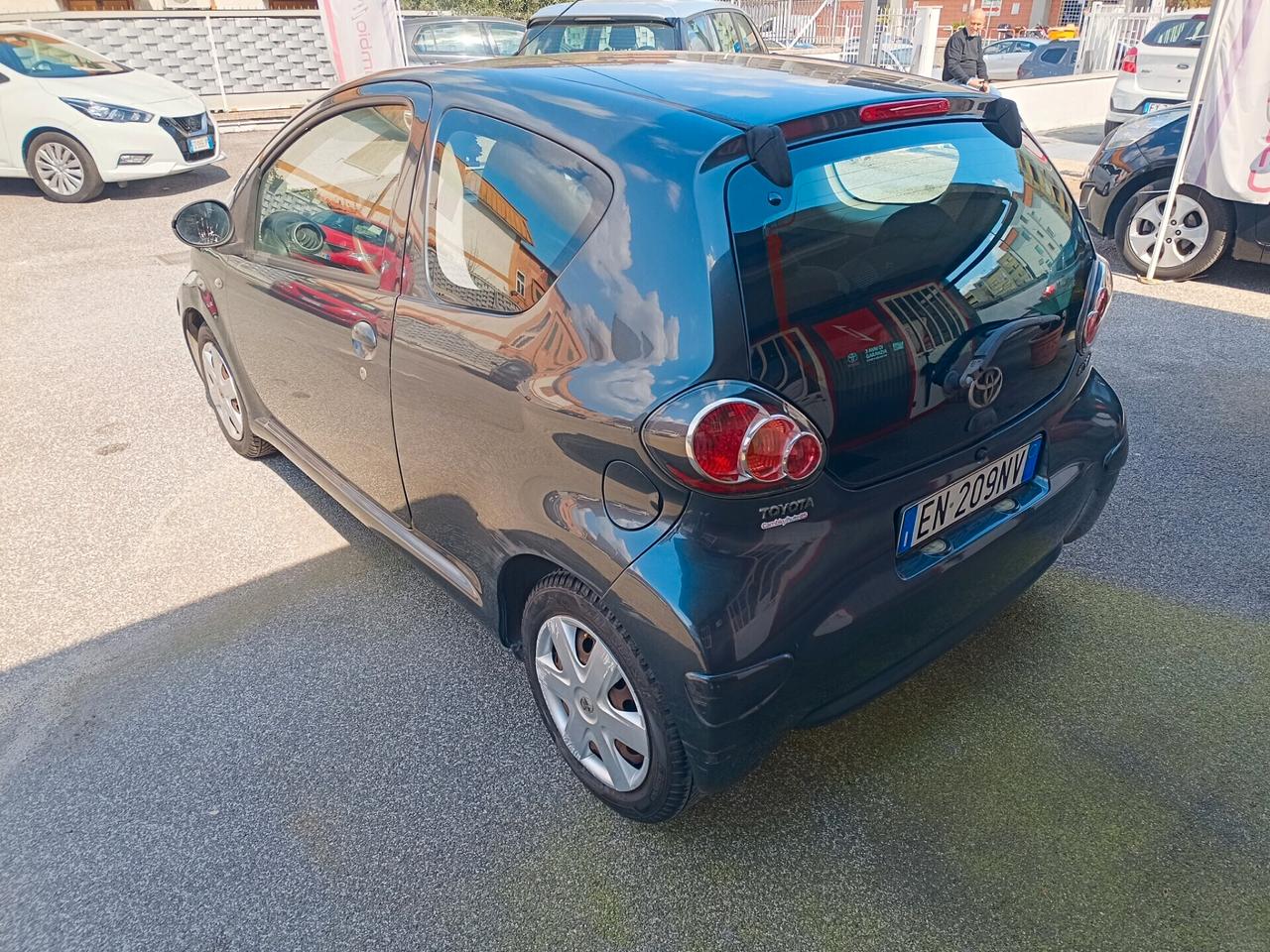 Toyota Aygo 1.0 12V VVT-i 5 porte Lounge Connect MMT