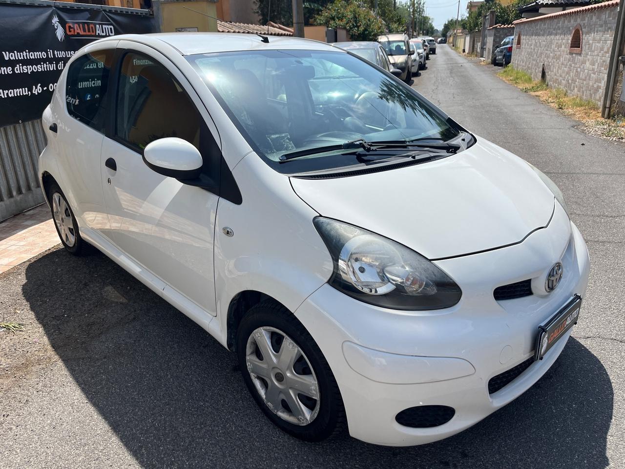 Toyota Aygo 1.0 12V VVT-i 5 porte Deep Ocean Connect