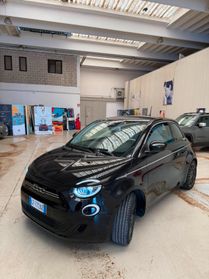 Fiat 500e 3+1 42 kWh La Prima