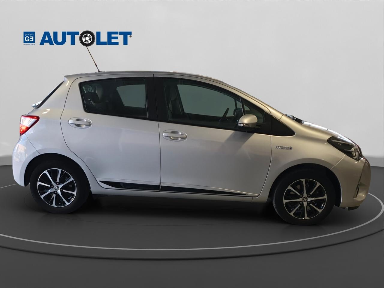 Toyota Yaris 1.5 Hybrid 5 porte Active 100 CV OK NEOPATENTATI !!!!!!