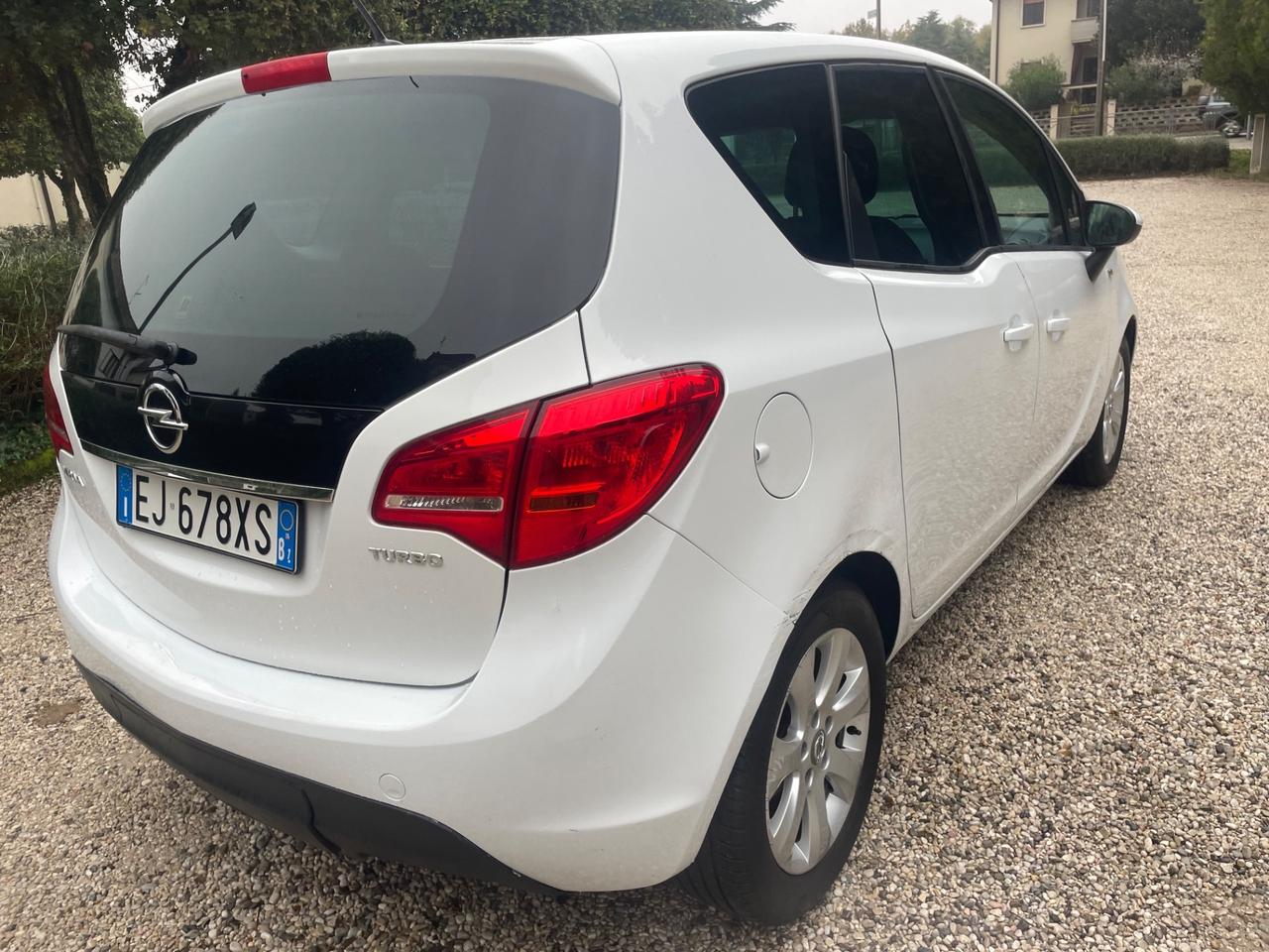 Opel Meriva 1.4 benzina anno 2011 km 115 mila