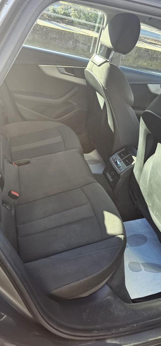 AUDI A4 Avant 40 TDI quattro S tronic Business Advanced