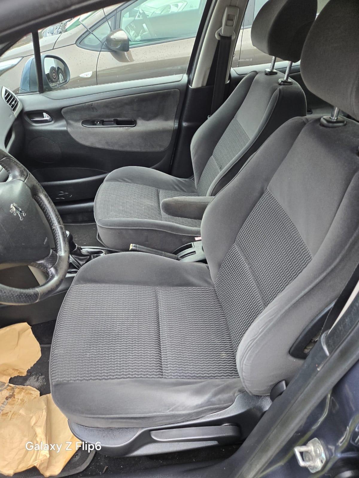 Peugeot 207 1.4 HDi 70CV 5P XS