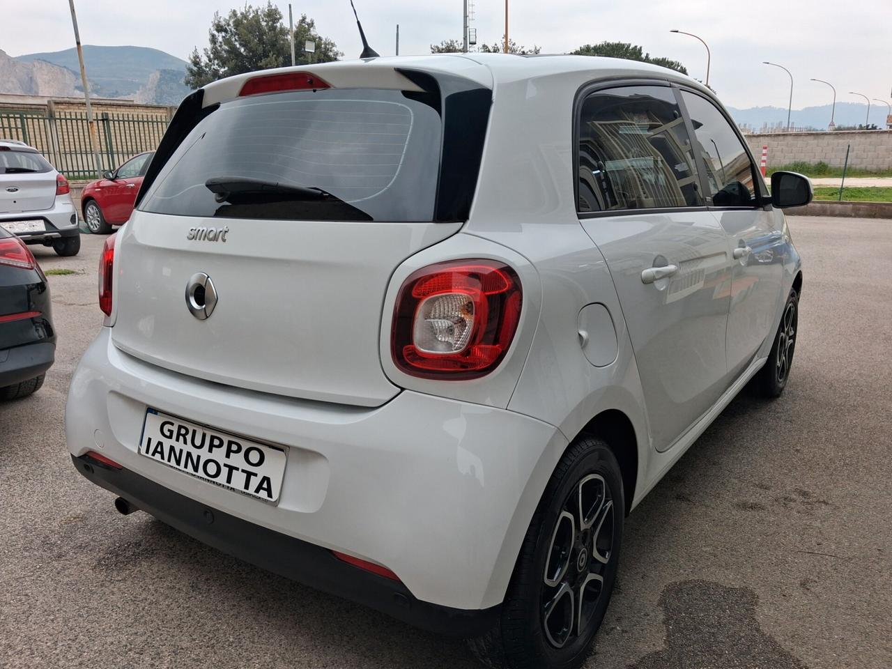 Smart ForFour FOR FOUR 1.0 71 C.V. NAVIGATORE FARI LED CAPPOTTA ELETTRICA GARANZIA 12 MESI CERTIFICATA