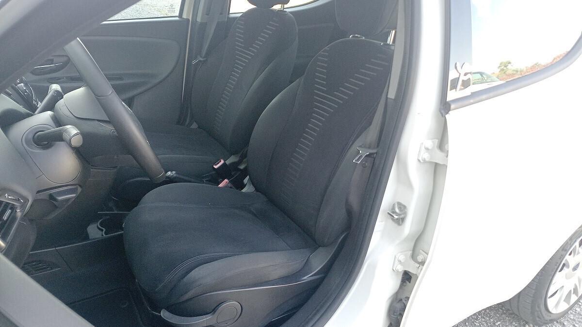 Lancia Ypsilon 1.3 MJT 16V 95 CV 5 porte S&S