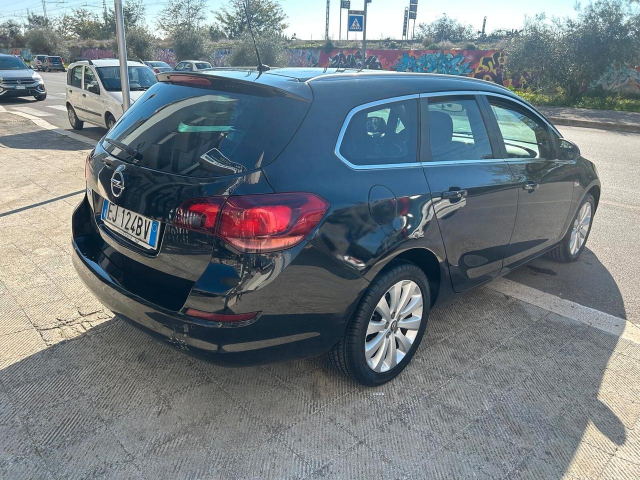 Opel Astra 1.4 100CV Sports Tourer Cosmo