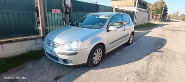 Volkswagen Golf 1.6 16V FSI 3p. Sportline