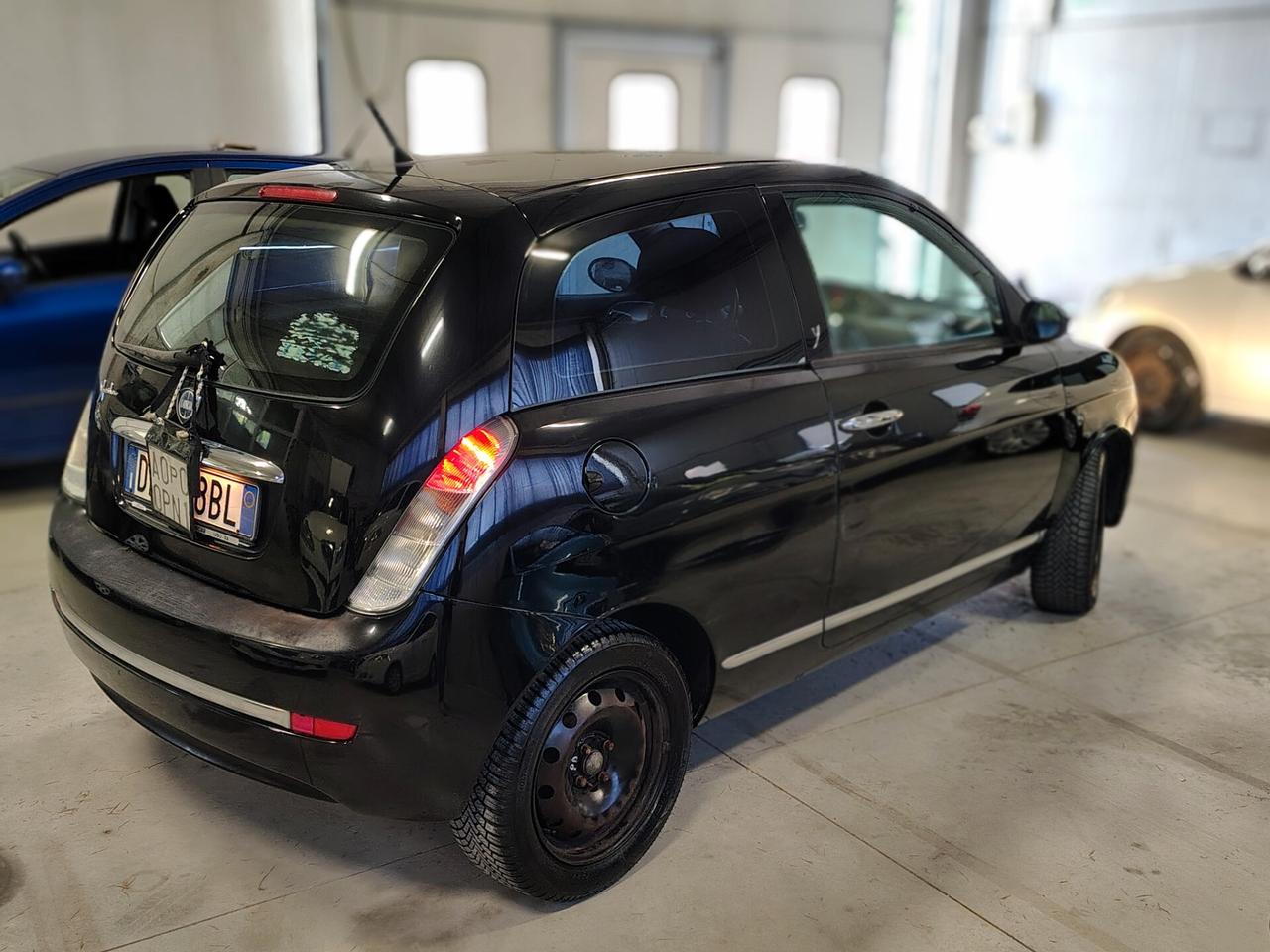 Lancia Ypsilon 1.2 Modamilano