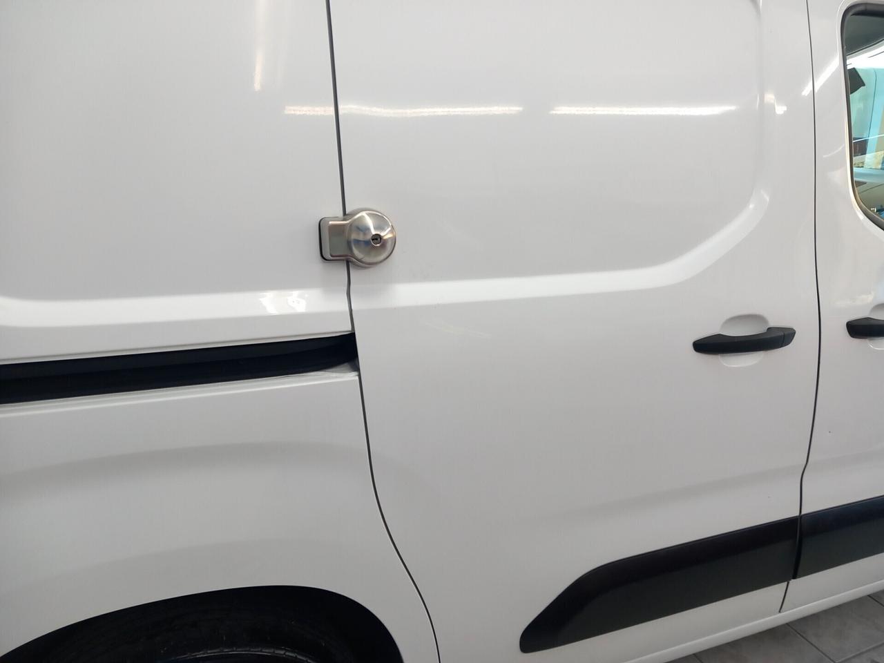 Citroen Berlingo anno 2019 automatica 1.5 diesel 172 mila km