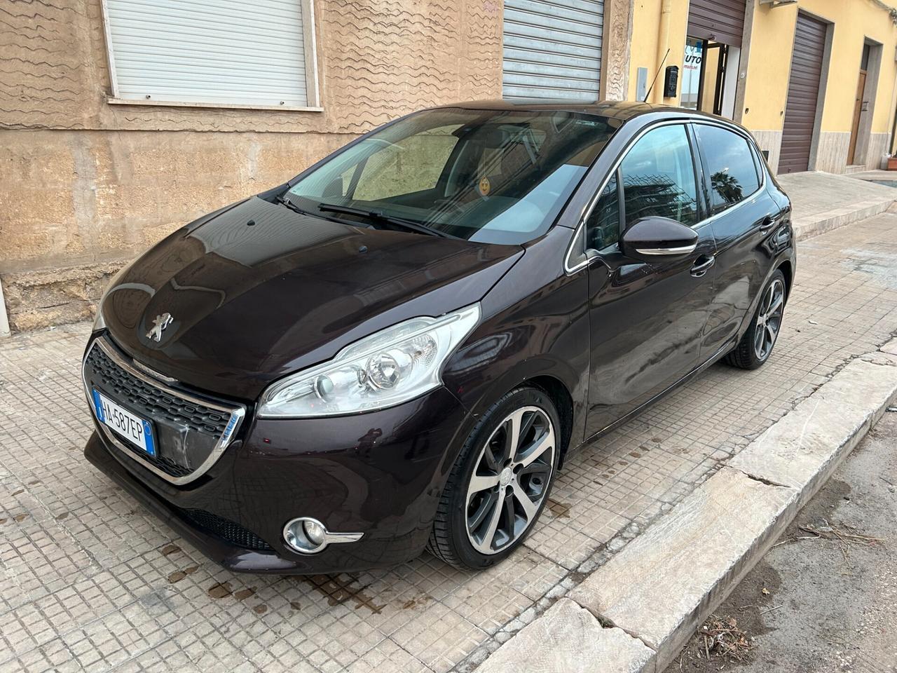 Peugeot 208 1.6 VTi 120 CV 5 porte Allure