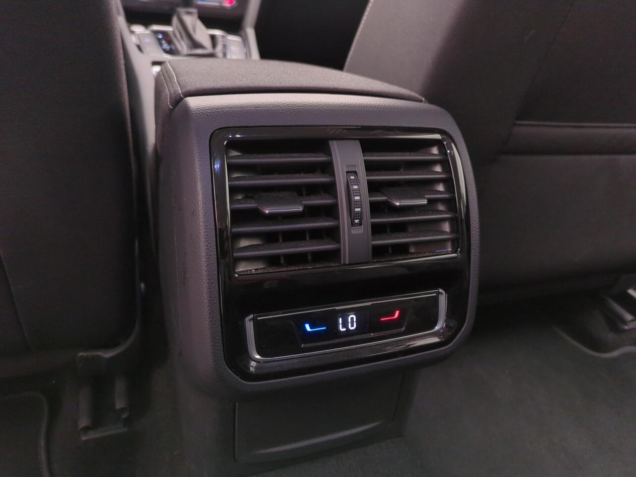 Volkswagen Passat Variant 2.0 TDI 150 CV DSG Business