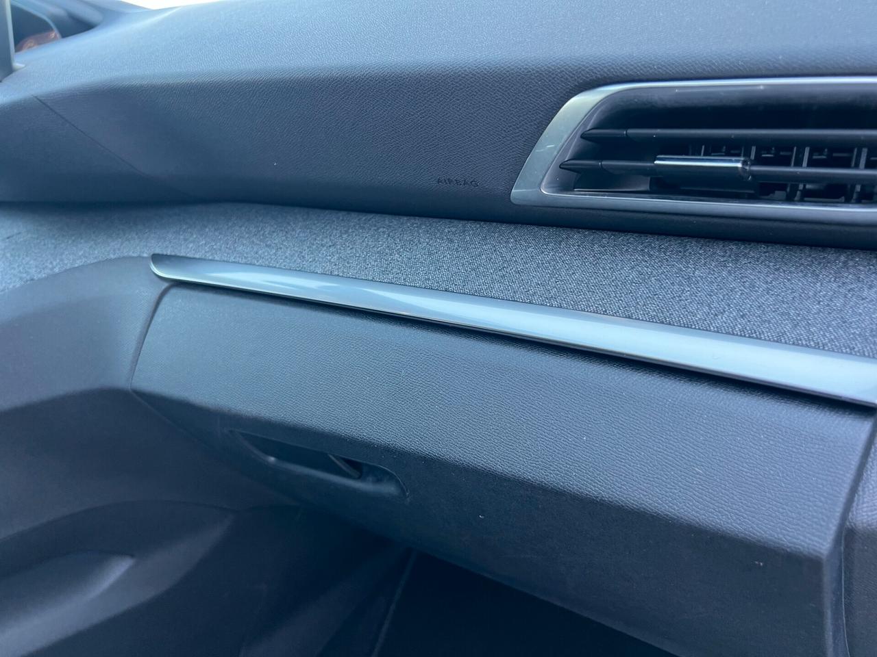 Peugeot 3008 GT LINE/CAMBIO AUTOMATICO/GARANZIA