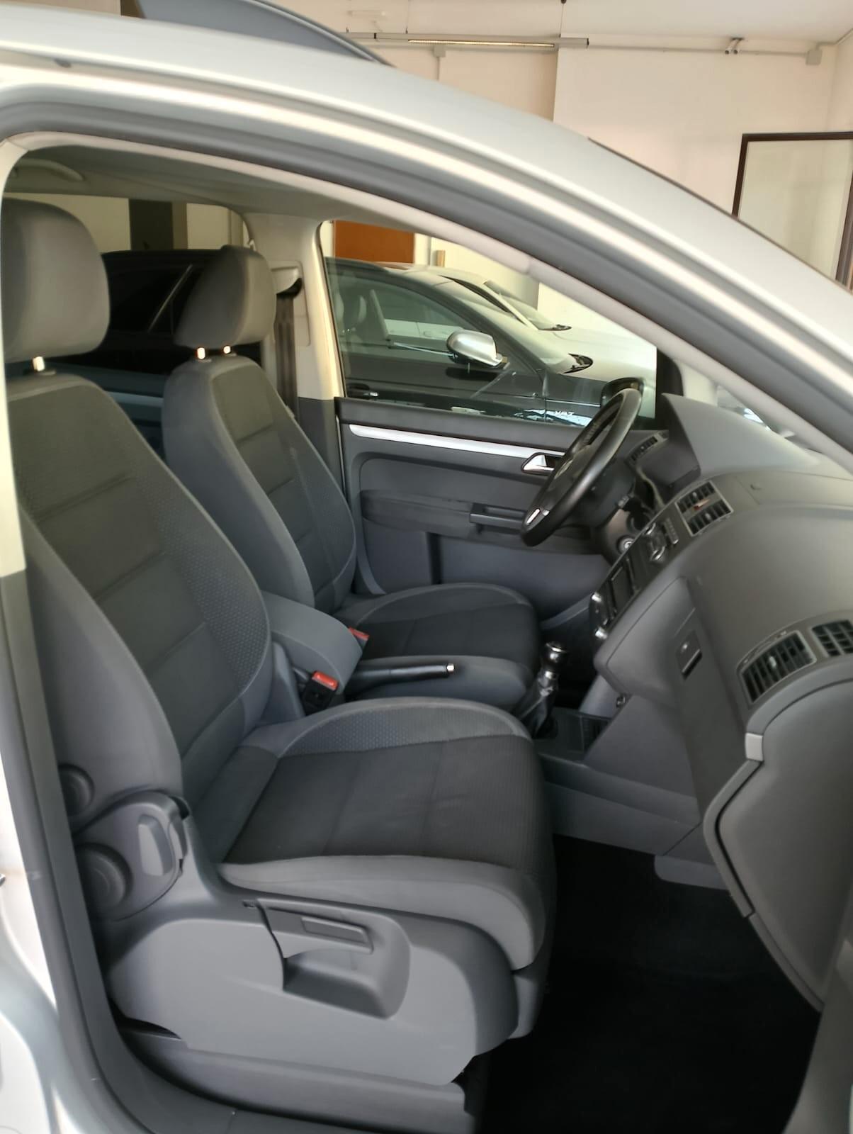 Volkswagen Touran 1.6 TDI DPF 7 posti BMT