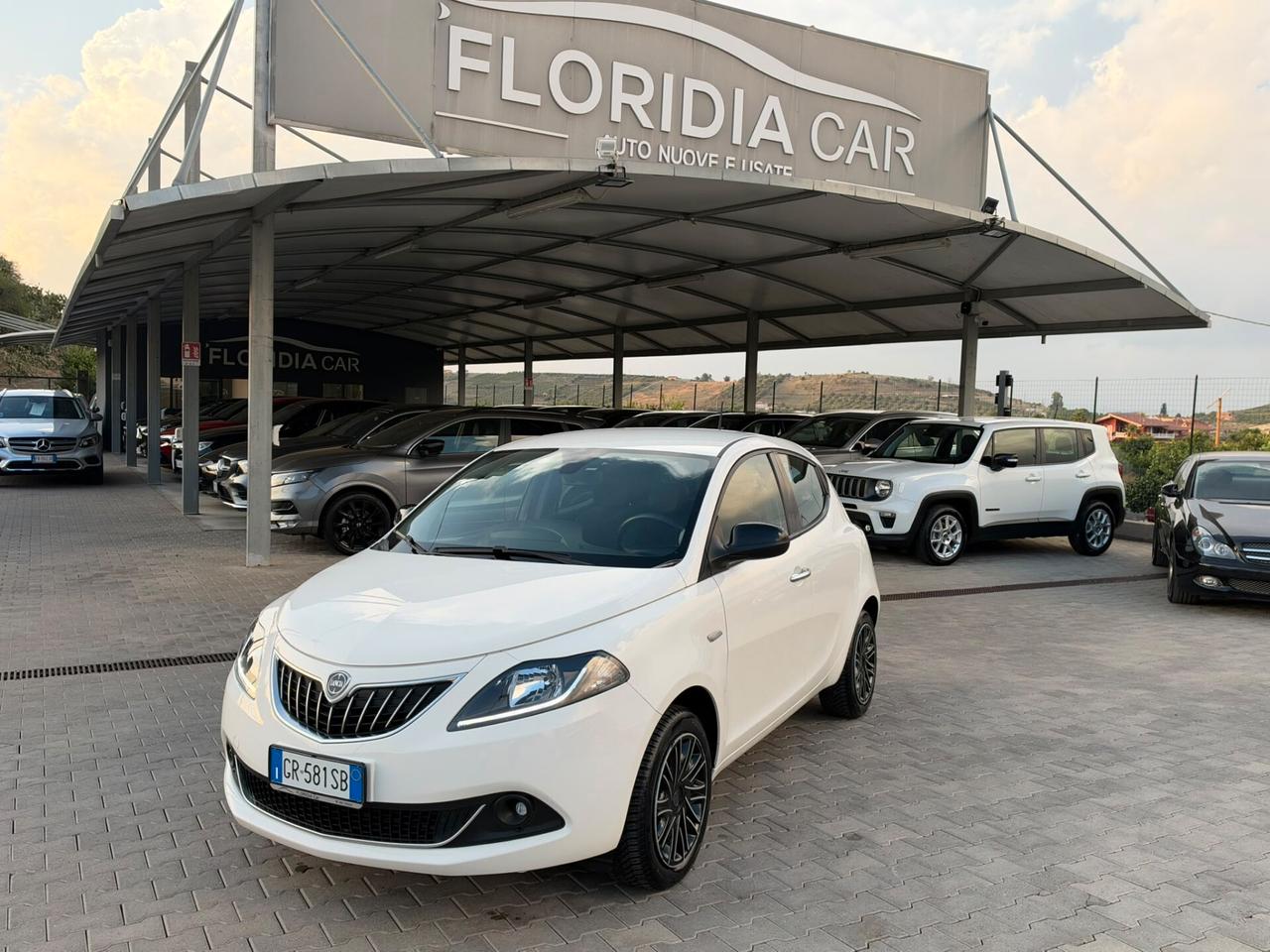 LANCIA YPSILON 1.0 FIREFLY 70CV HYBRID 2023