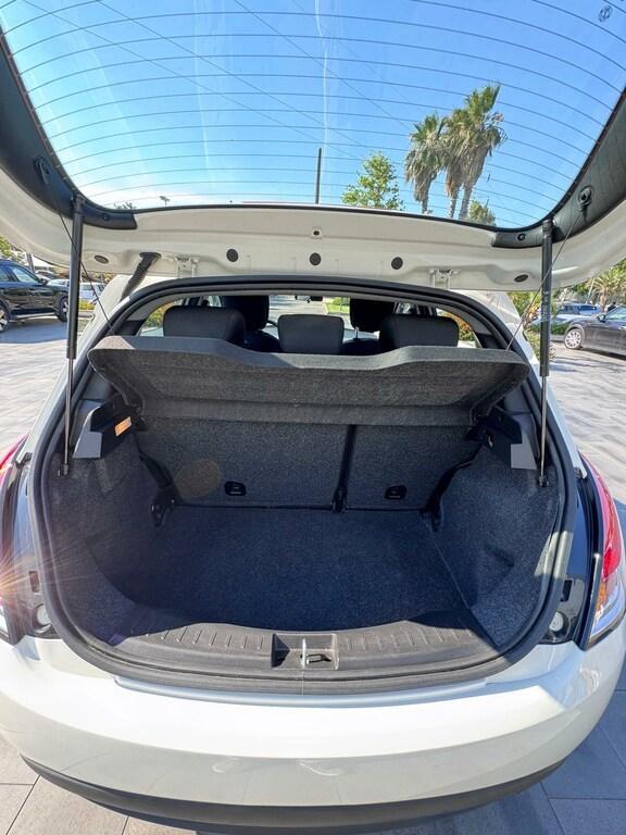 Lancia Ypsilon 5 Porte 1.0 FireFly Hybrid Silver