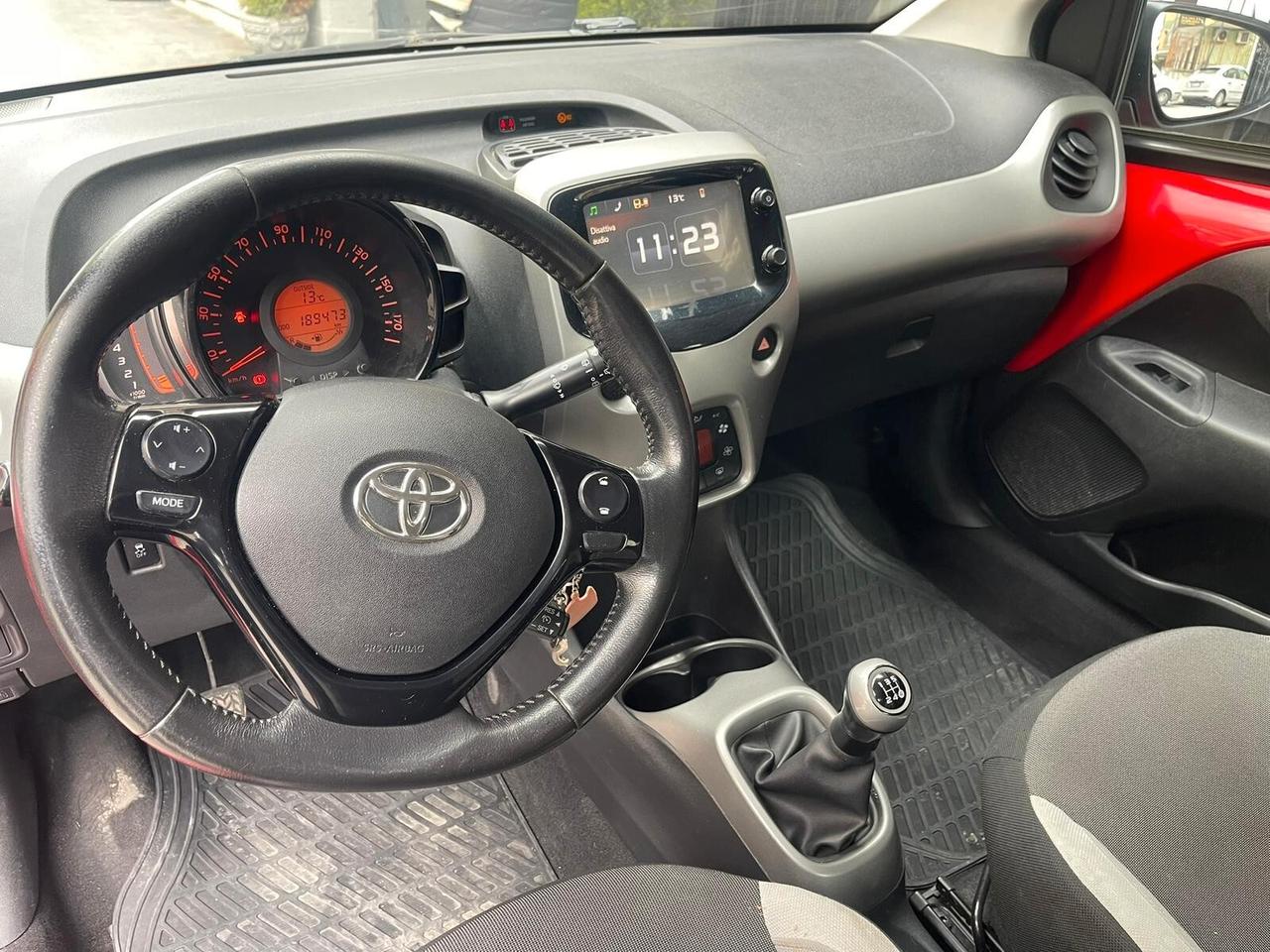 Toyota Aygo 1.0 VVT-i 69 CV 5 porte x-cool