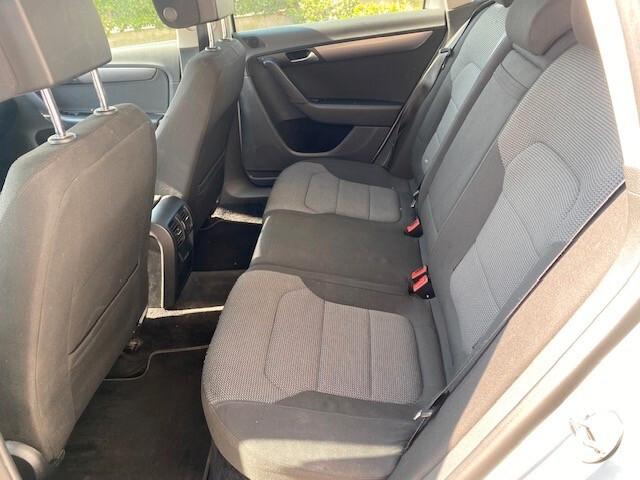 Volkswagen Passat VII 2011 Var. 2.0 TDI Comfortline Business
