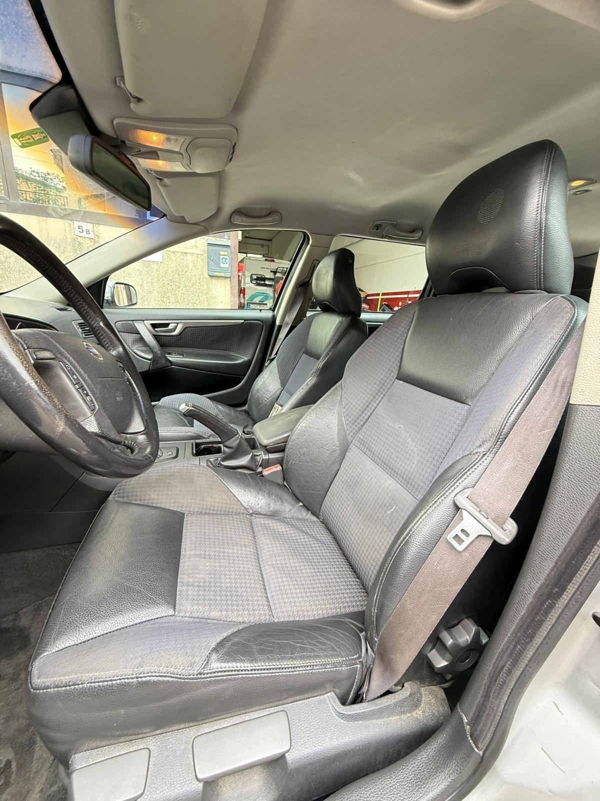 Volvo V70/XC70 V70 2.4 D5 20V cat Summum