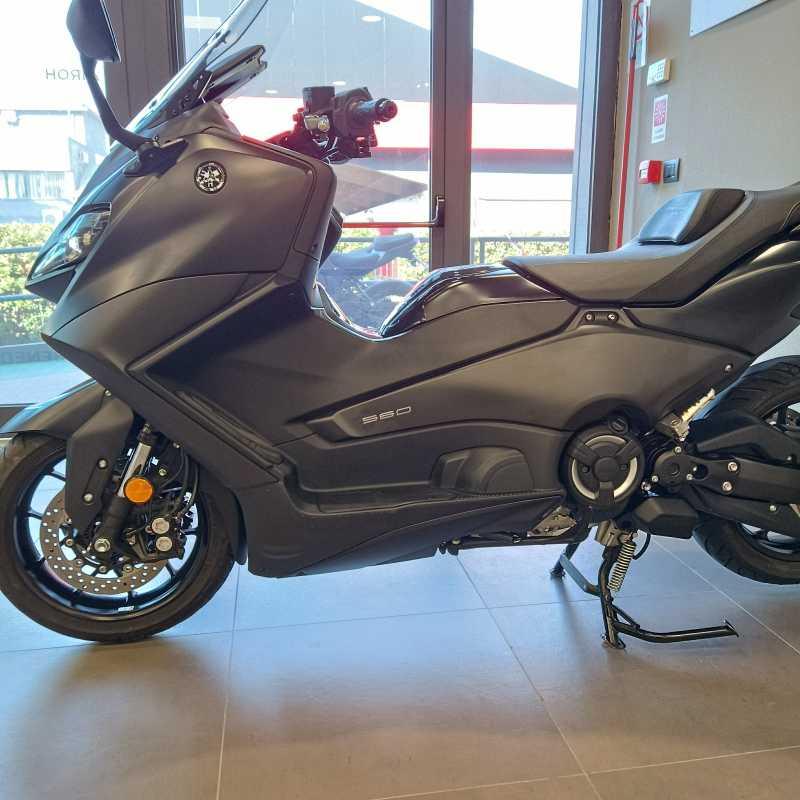Yamaha T-Max 560 - 2024