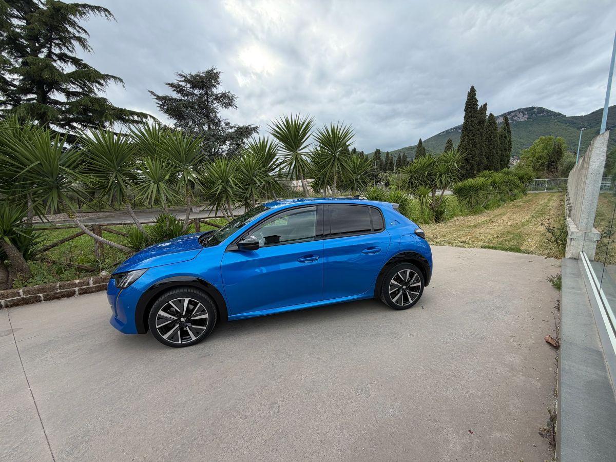 PEUGEOT - 208 - BlueHDi 100 S&S 5p. GT Line