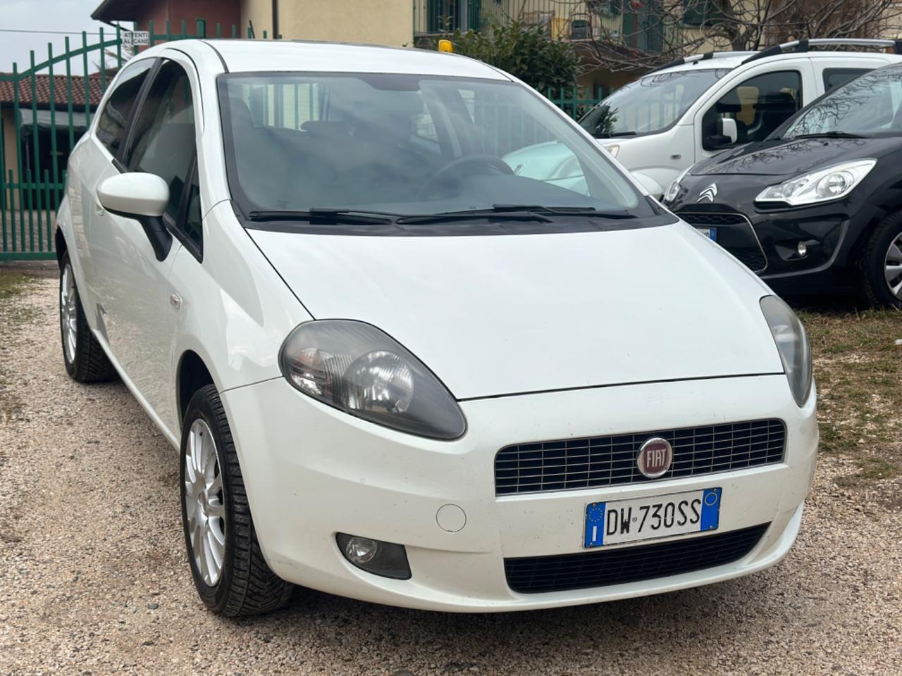 Fiat GRANDE PUNTO 1.4 DYNAMIC KMCERT