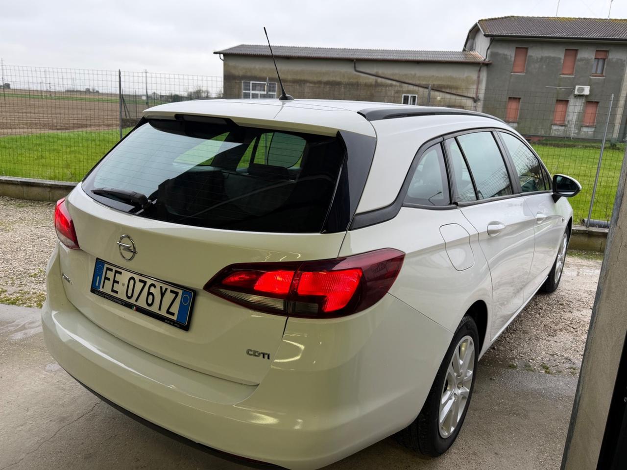Opel Astra 1.6 CDTi 110CV Start&Stop Sports Tourer Business