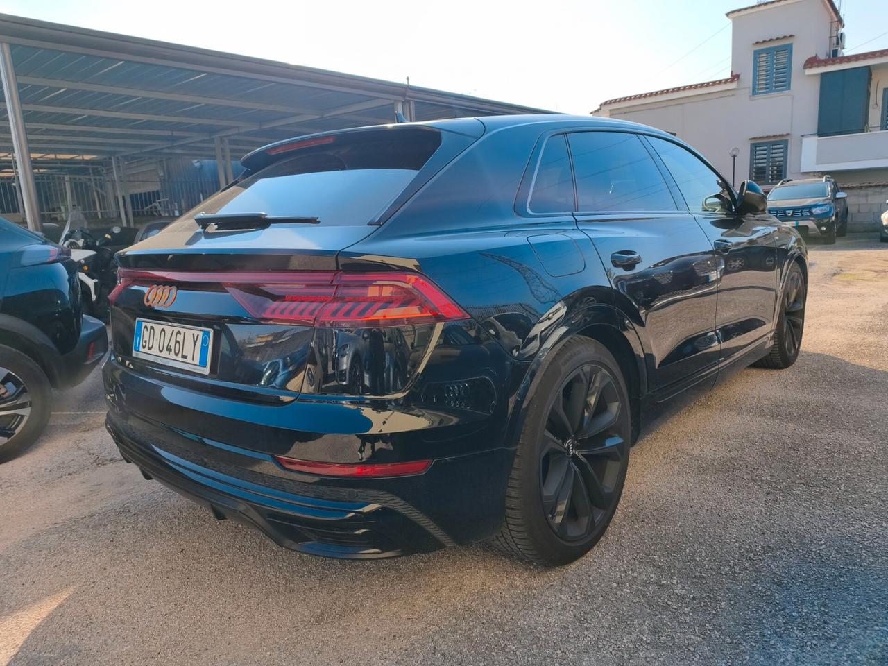 Audi Q8 50 TDI 286 CV quattro tiptronic Sport s-line identity Black Total