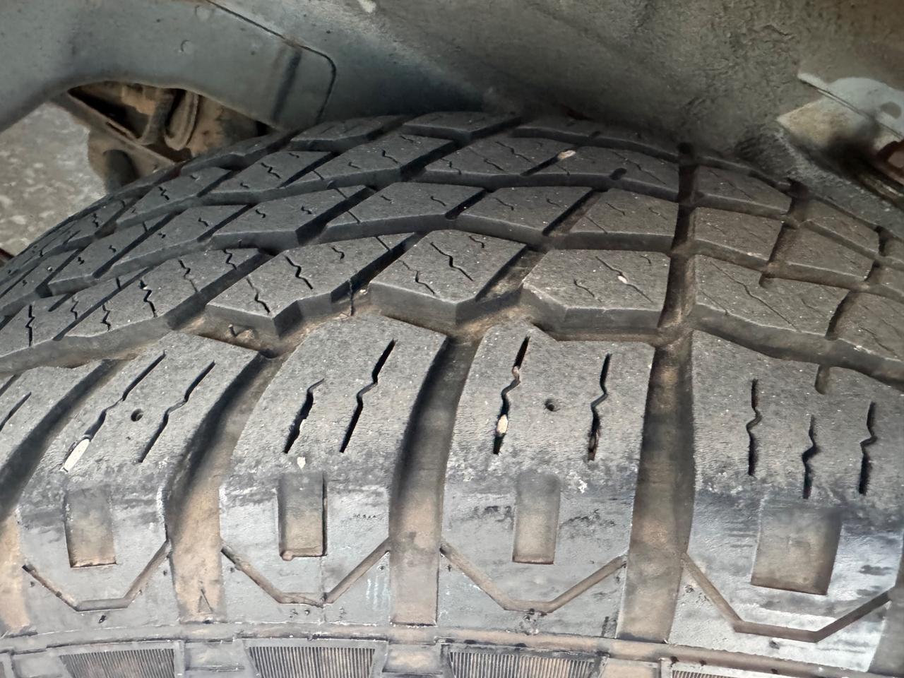 Mitsubishi Pajero 3.2 DI-D Autocarro Manuale Gancio traino