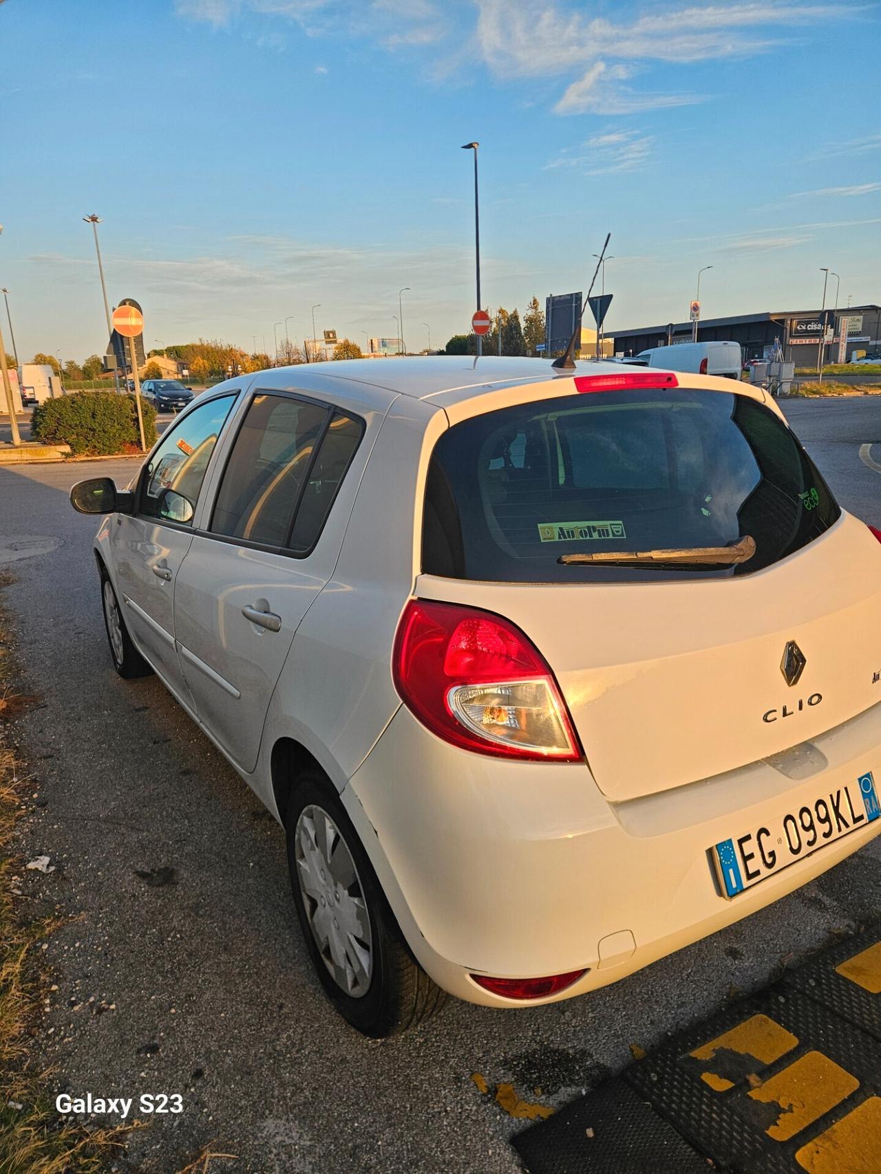Renault Clio 1.2 16V 5 porte Luxe