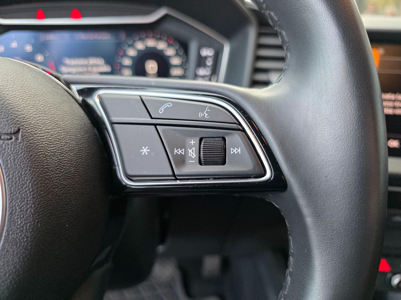 Audi A1 1.0 25 TFSI Business 2 TAGLI #8183