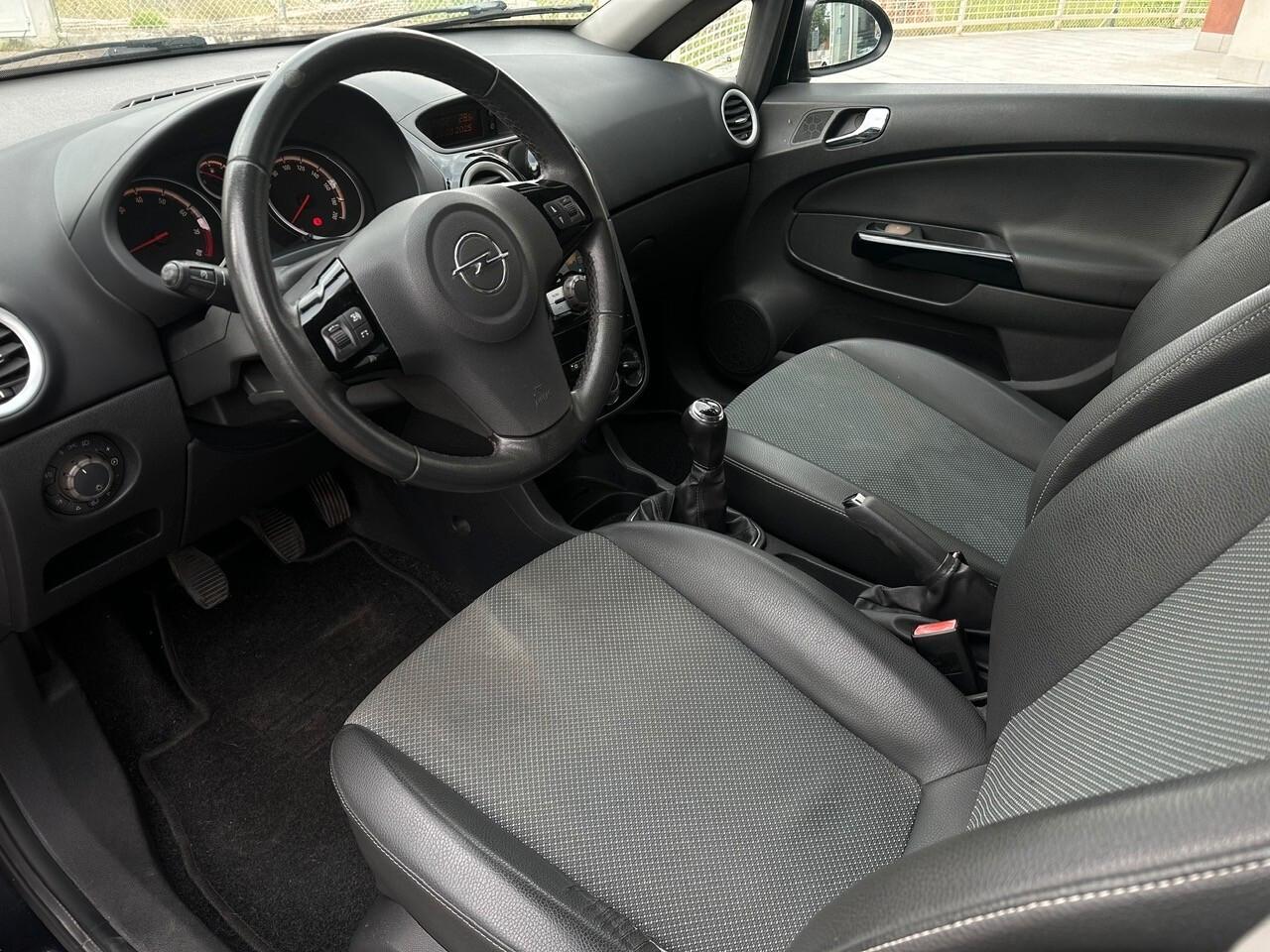 Opel Corsa 1.2 Cosmo *NEOPATENTATI