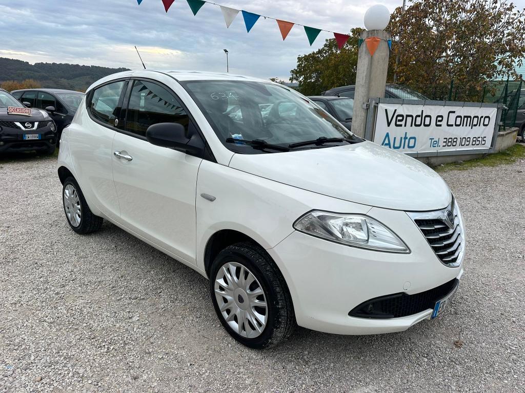 Lancia Ypsilon 5 Porte Ypsilon 0.9 t.air Gold ecochic metano 80cv