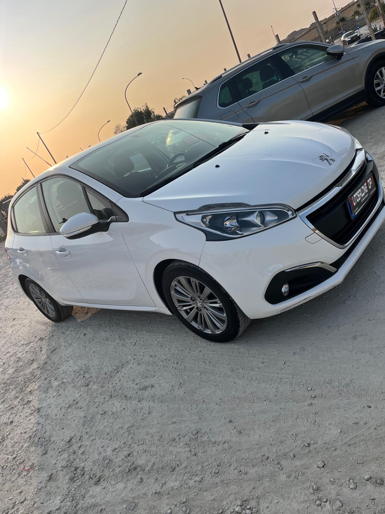 Peugeot 208 BlueHDi 75 S&S 5 porte anno 2016