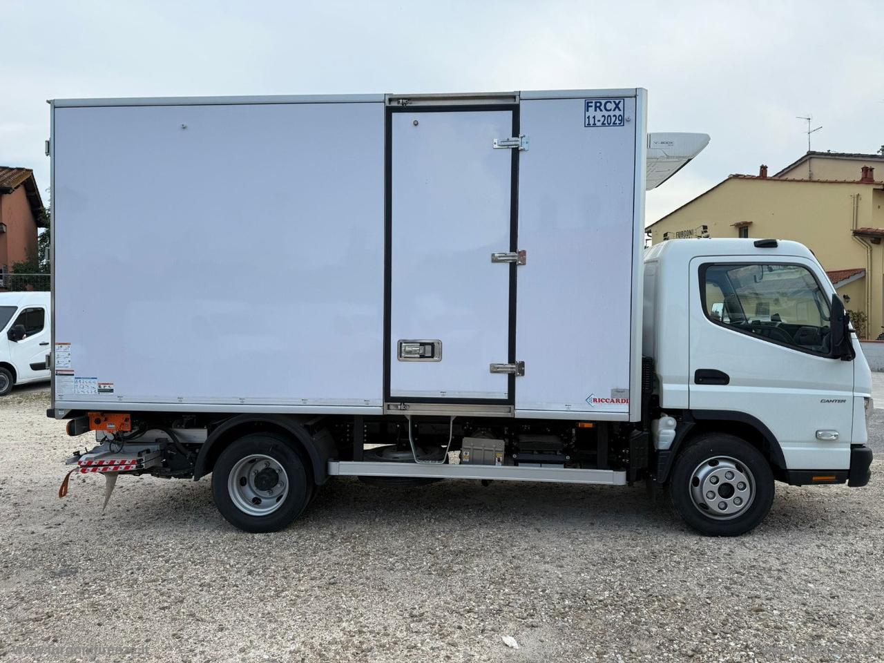 CANTER FUSO