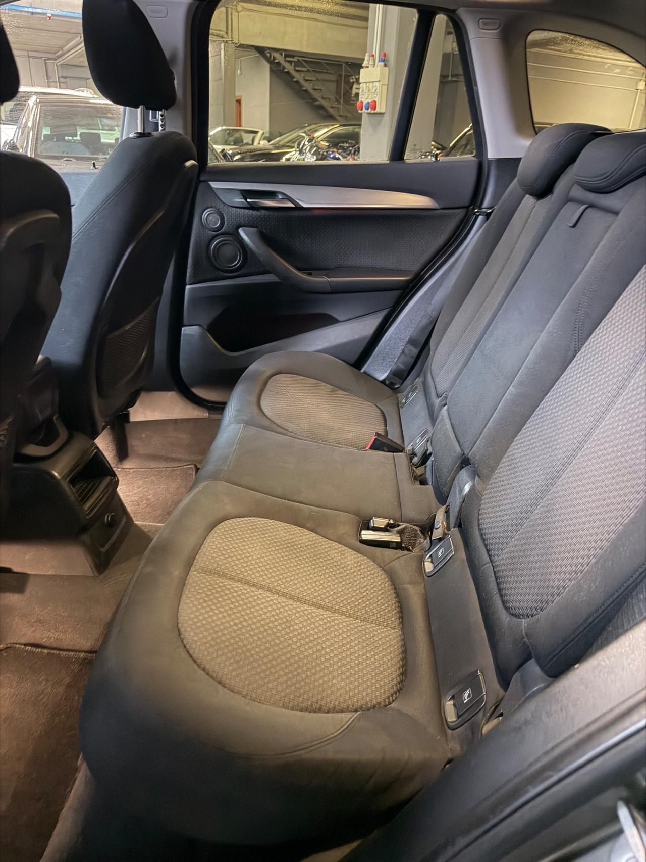 Bmw X1 18d ADVANTAGE EU6B TETTO KMCERT UNICOPR GARANZ