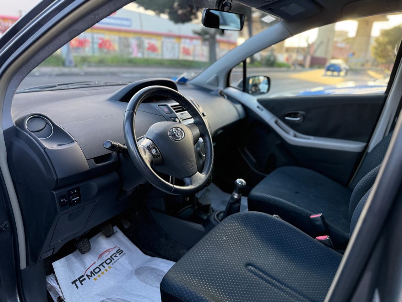 Toyota Yaris 1.0 SOLO 64.000 KM - 2010