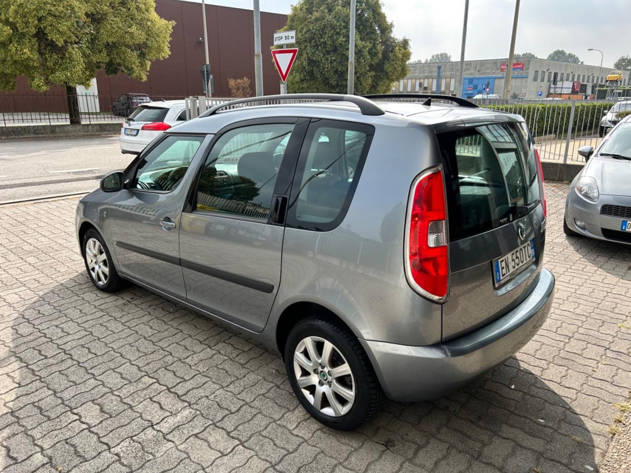 Skoda Roomster 1.6 TDI NEOPATENTATI CR 90CV