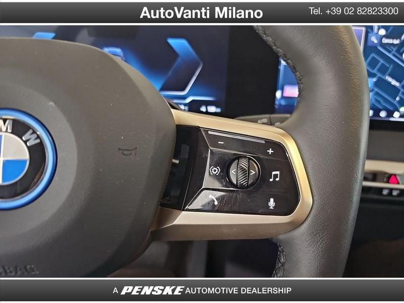 BMW iX xDrive40 Pacchetto Sportivo